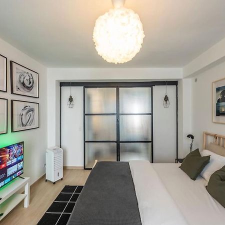 Superb 3 Bedroom & 3 Bathroom Duplex In Brussels City Centre Eksteriør bilde